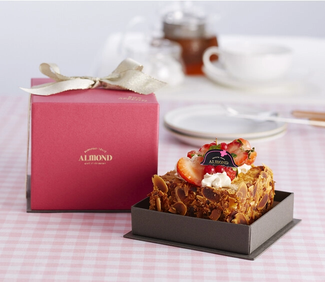 草莓奶茶拿破崙派