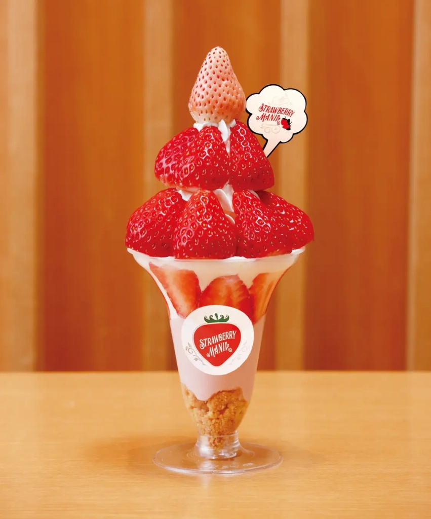 STRAWBERRY MANIA的綜合草莓聖代