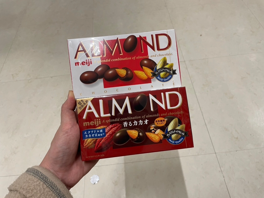 明治杏仁可可球