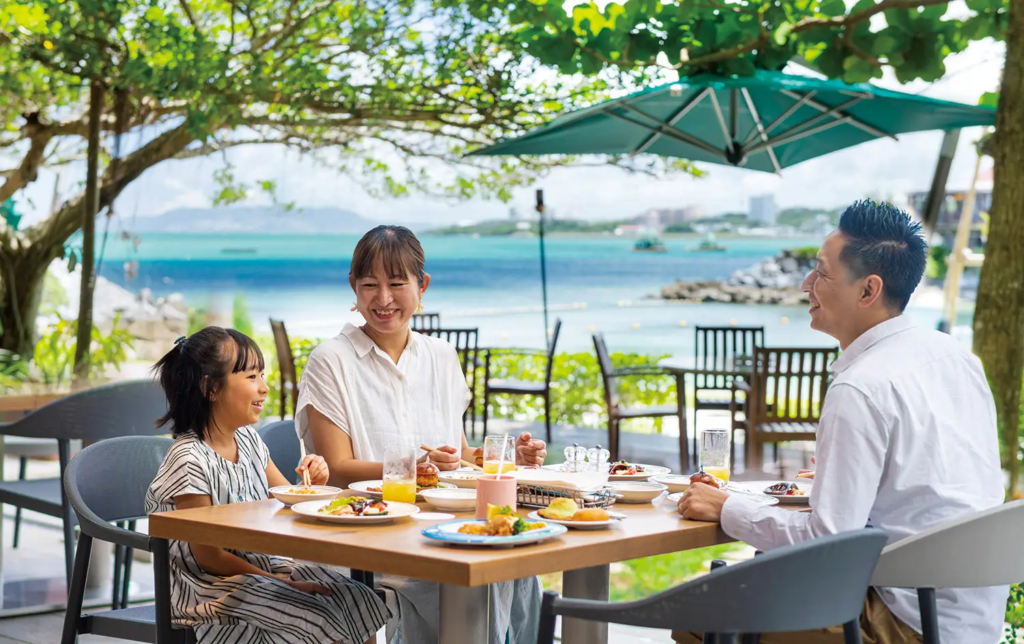 Renaissance Okinawa Resort親子用餐示意圖