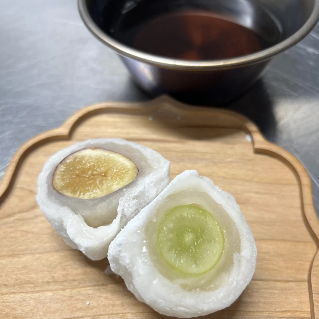 菫花堂夾入了相異葡萄的果餅