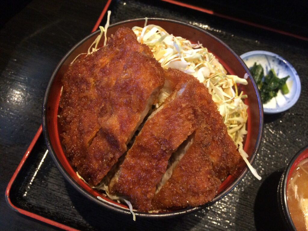 輕井澤美食 醬汁豬排丼