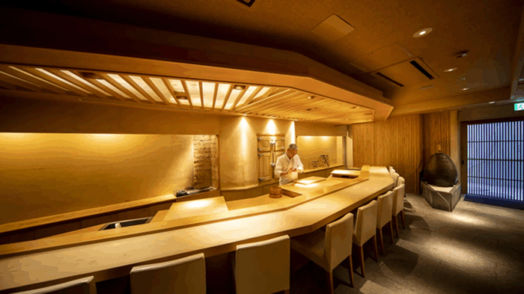 由料理人現場捏製的板前壽司