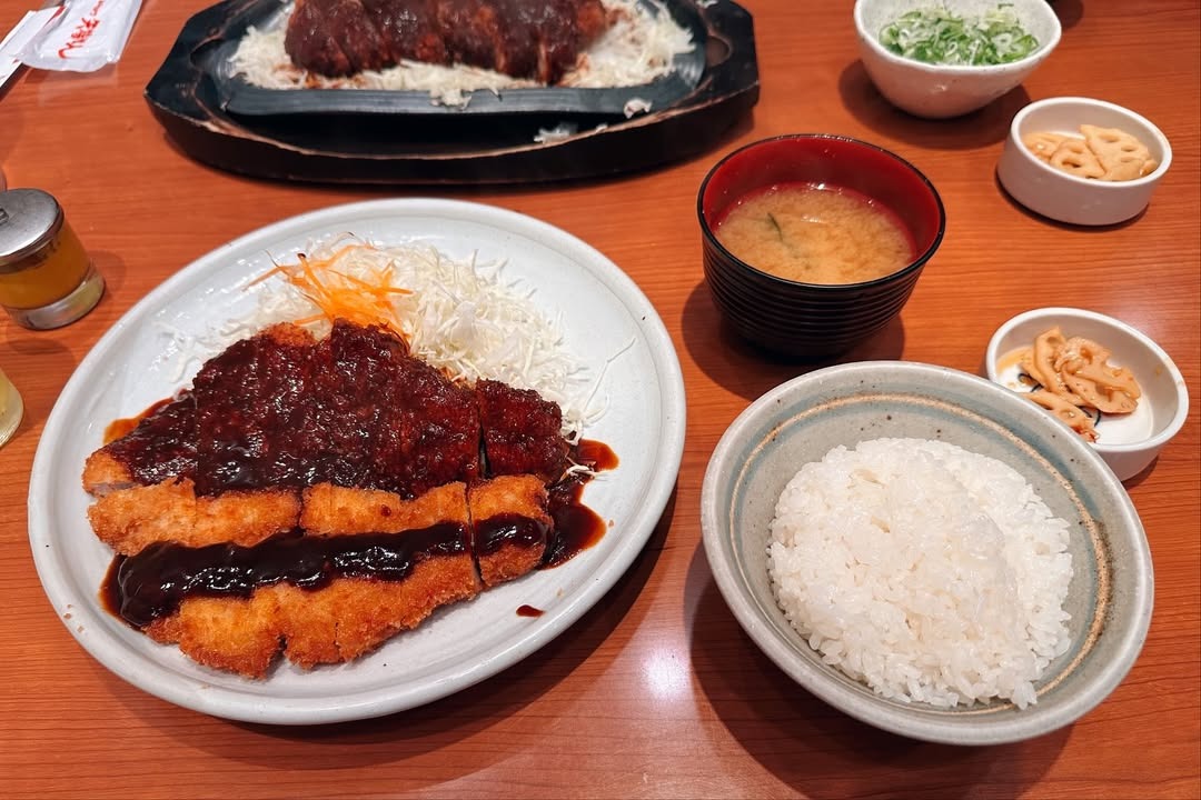 矢場味噌豬排 炸味噌豬排定食