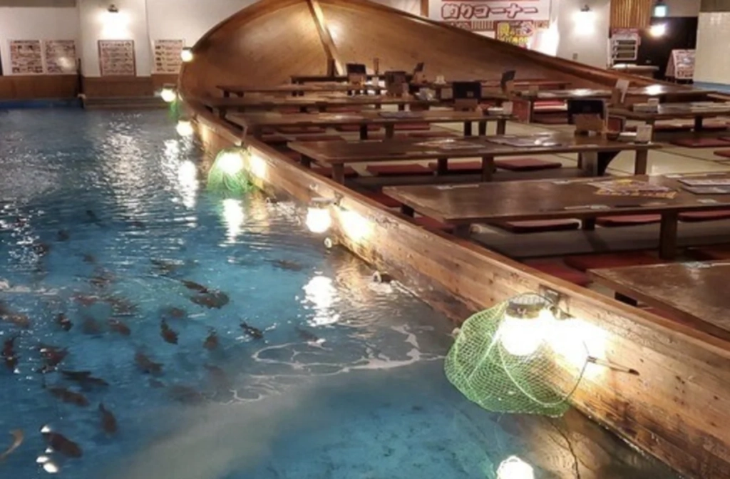 釣船茶屋ざうお 店內水槽